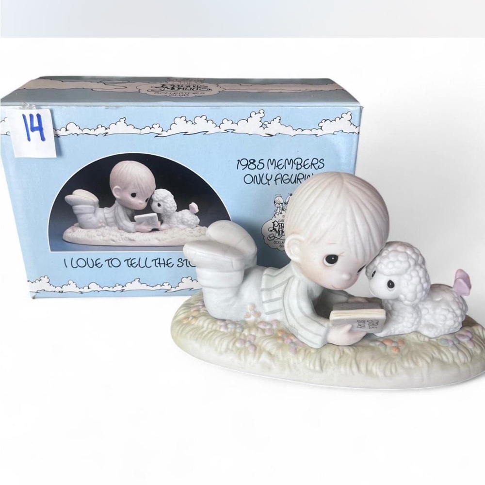Precious Moments ‘I Love to tell the Story’ Figurine in excellent condition!!!